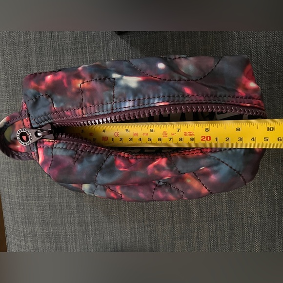 Marc Jacobs quilted makeup bag - Picture 10 of 10